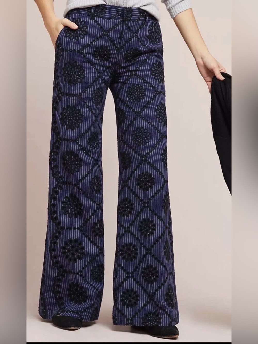 Anthropologie ETT TWA Blue & White Pinstripe Flare Pants Floral Cut Outs Size 2